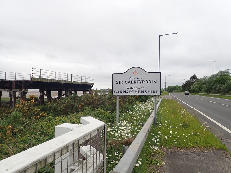 Croeso I Sir Gaerfyrddin Eirian Evans Geograph Britain And Ireland