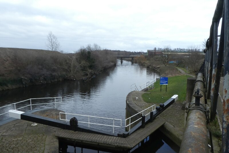 Gate On Fall Ings Lock DS Pugh Geograph Britain And Ireland