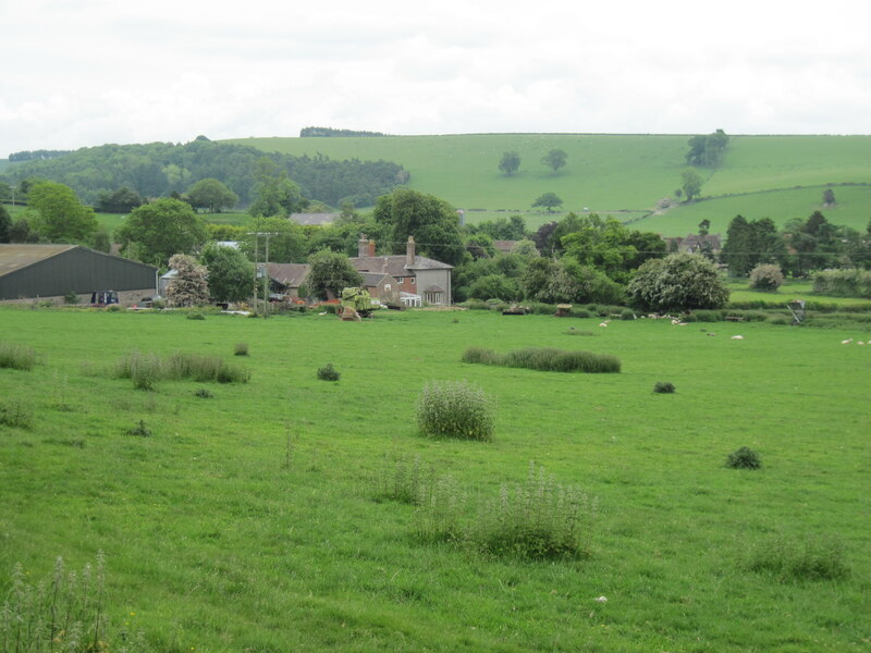 Over Field To Cottage Farm And Martin Dawes Geograph Britain