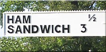 TR3254 : Ham Sandwich finger post by Nick Smith