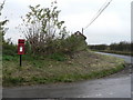 Stoke Farthing: postbox № SP5 95