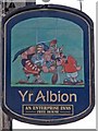 Yr Albion, Llanrwst