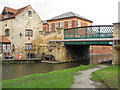 Worksop - Priorswell Road Bridge (No. 43) crossing the Chesterfield Canal