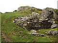 Small ruined building on Bryn Glas