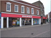 TF4609 : Woolworths. The end of an era by Tony Bennett