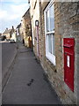 ST5910 : Yetminster: postbox № DT9 71, High Street by Chris Downer