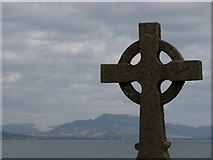 V4364 : Celtic cross at Ballinskelligs Priory by Ulrich Hartmann