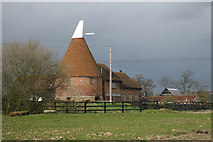 TQ9225 : Thornsdale Oast, Wittersham Road, Iden, East Sussex by Oast House Archive