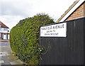 Road sign Mansfield Avenue, Barnet