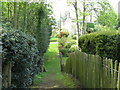 Entering Little Bognor on footpath from Fitzleroi Farm