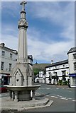SO2118 : The monument, Crickhowell by Graham Horn