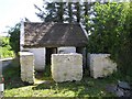 Outbuildings, Dergalt