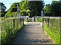 St Albans: Cottonmill Lane pedestrian railway crossing