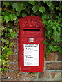 SE3179 : Sutton Howgrave Postbox by David Rogers