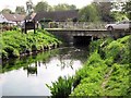 Wendover Arm: Bridge No 9 in Halton Village