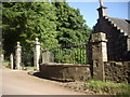 Lodge gates, Glenbervie