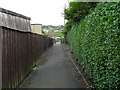 Footpath between Gallows St and Hillsborough Road