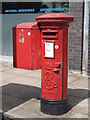 Edward VII postbox, Crescent West, Hadley Wood