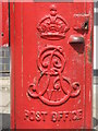 Edward VII postbox, Crescent West, Hadley Wood - royal cipher