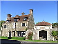 TQ9017 : The Armoury and Town Well, Winchelsea by Chris Allen