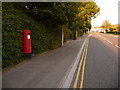 SZ0193 : Fleetsbridge: postbox № BH17 231, Hatch Pond Road by Chris Downer