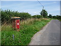 ST8120 : Stour Row: postbox № SP7 117 by Chris Downer