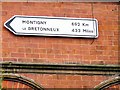 Sign to Montigny-le-Bretonneux