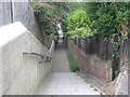 Footpath to A2 Chatham Hill