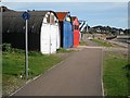 NO4531 : Coastal path between Dundee and Broughty Ferry by Richard Webb