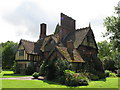 Bridge Lodge at Eythrope, from the Midshires Way