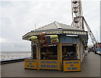 SD3035 : Kiosk, Blackpool Central Pier by Gerald Massey