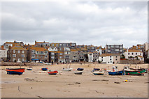 SW5140 : Looking northwest across St Ives harbour at low water by Andy F