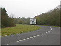 Bend in the A4095 as it approaches the junction with the B430