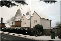 TQ7737 : Wilsley Oast, Wilsley Pound, Angley Road, Cranbrook, Kent by Oast House Archive