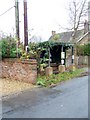 Bus shelter, Axford