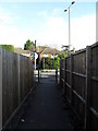 Path from Old Windsor Rec emerges onto Straight Road