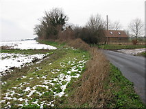 TR3264 : Grinsell Hill near Pond Cottage by Nick Smith