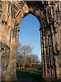 SE5952 : Ruins of St Mary's Abbey church by Phil Champion