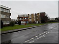 Approaching the junction of Woodlands Avenue and Ashwood Drive