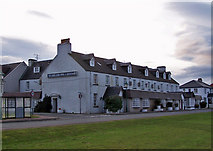 NG7526 : The Kings Arms Hotel, Kyleakin by Richard Dorrell
