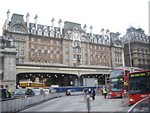 TQ2879 : London Victoria Station entrance by Stanley Howe