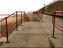 TA2048 : Hornsea Seafront by Andy Beecroft