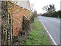 Wall buttresses suffering from subsidence