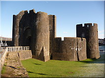 ST1586 : Caerphilly: castle gatehouse by Chris Downer