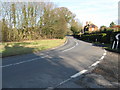 Bend in road to Plumpton Crossway