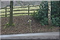 Waymarker, Bridleway junction, Crippenden Farm