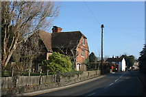 TQ5259 : Bridge Cottage, Pilgrim's Way West by N Chadwick