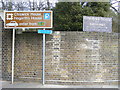 Signs at entrance to Chiswick House