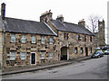 NS8090 : Houses in The Brae, Bannockburn by Richard Dorrell