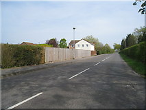 SU5358 : Basingstoke Road - Kingsclere by Mr Ignavy